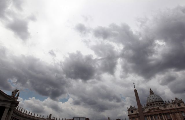 Με τις ευλογίες της γερμανικής Δικαιοσύνης η «αποκήρυξη» των ασυνεπών καθολικών